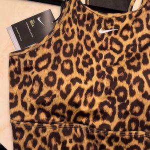 NWT Nike Everything Leopard Sports Bra in Club Gold & Black  SIZE Large